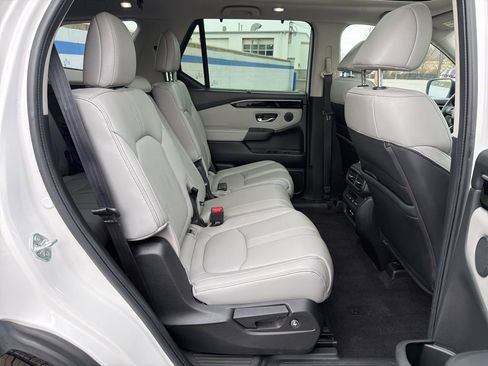 Certified 2023 Honda Pilot Touring image 25