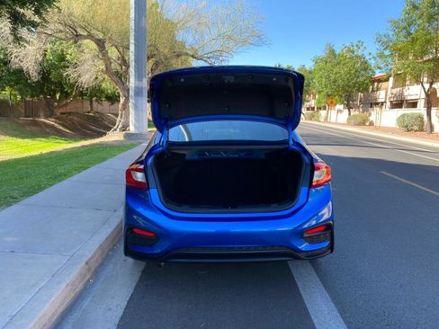 Used 2019 Chevrolet Cruze LT w/ Convenience Package FWD image 10