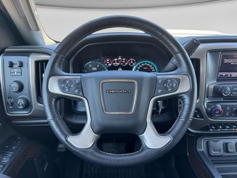Used 2018 GMC Sierra 2500 Denali w/ Duramax Plus Package AWD/4WD image 15
