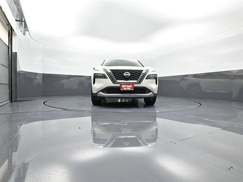 Used 2022 Nissan Rogue Platinum w/ Head-Up Display Package AWD/4WD image 29