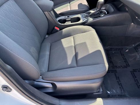 Used 2024 Toyota Corolla LE image 31
