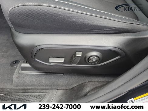 Used 2025 Jeep Grand Cherokee Laredo X RWD image 21