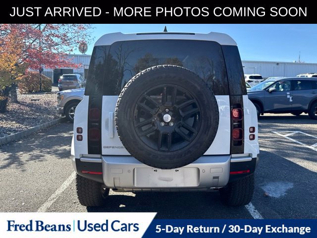 Used 2025 Land Rover Defender 110 S AWD/4WD image 7
