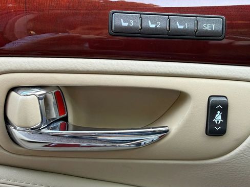 Used 2009 Lexus LS 460 RWD image 36