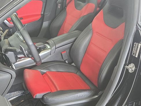 Used 2022 Mercedes-Benz CLA 35 AMG 4MATIC image 25