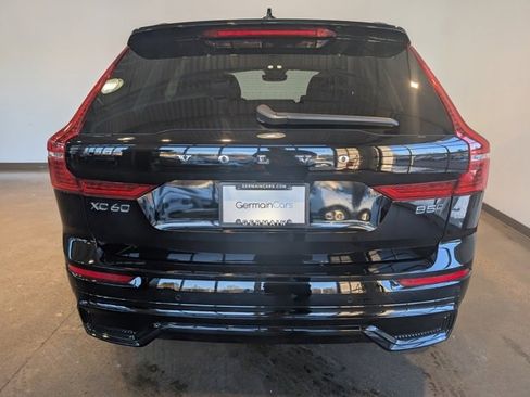 Used 2023 Volvo XC60 B5 Plus image 4