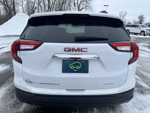Used 2023 GMC Terrain SLE w/ Driver Convenience Package image 16