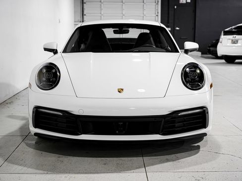 Used 2023 Porsche 911 Carrera w/ Premium Package RWD image 5
