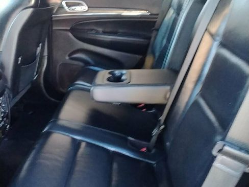 Used 2018 Jeep Grand Cherokee Limited image 9