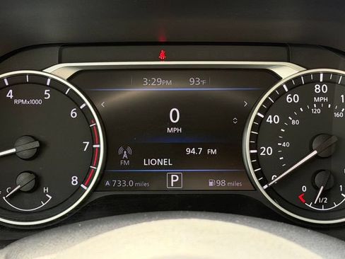 Used 2024 Nissan Sentra SV FWD image 20