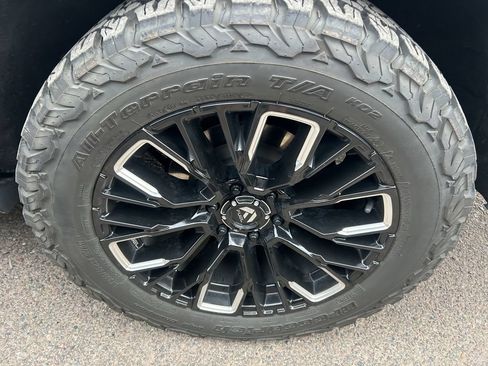 Used 2023 Ford Expedition Max Limited AWD/4WD image 11
