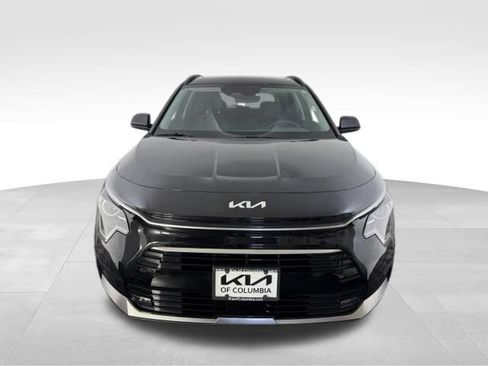 Certified 2025 Kia Niro EX Touring FWD image 3