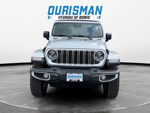 Used 2024 Jeep Wrangler Unlimited Sahara AWD/4WD image 8