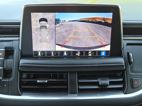 Used 2021 Chevrolet Tahoe RST w/ Luxury Package AWD/4WD image 19