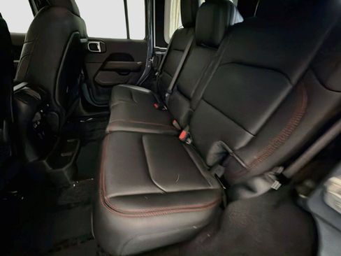 Used 2024 Jeep Wrangler Unlimited Rubicon w/ Convenience Group AWD/4WD image 13