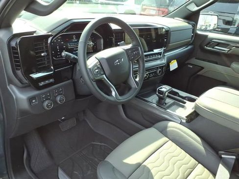 New 2026 Chevrolet Silverado 1500 ZR2 w/ LPO, Dark Essentials Package AWD/4WD image 5