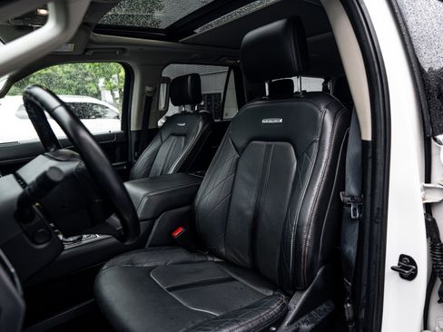 Used 2019 Ford Expedition Max Platinum AWD/4WD image 13