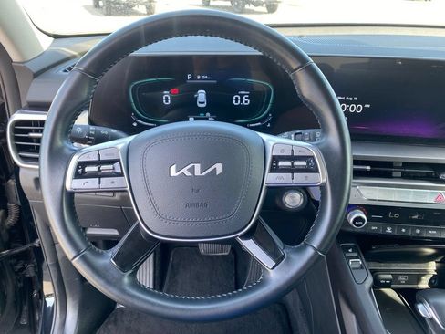 Used 2025 Kia Telluride S AWD/4WD image 18