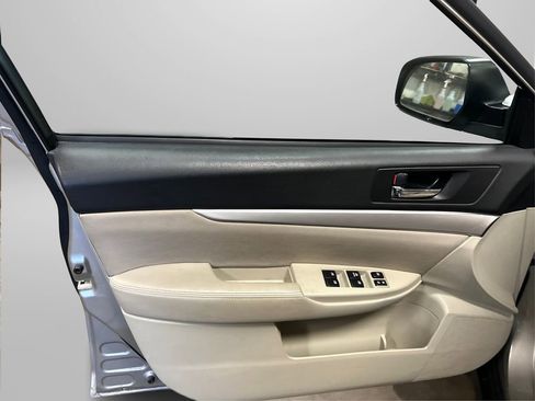 Used 2014 Subaru Outback 2.5i Premium w/ Moonroof Package image 21