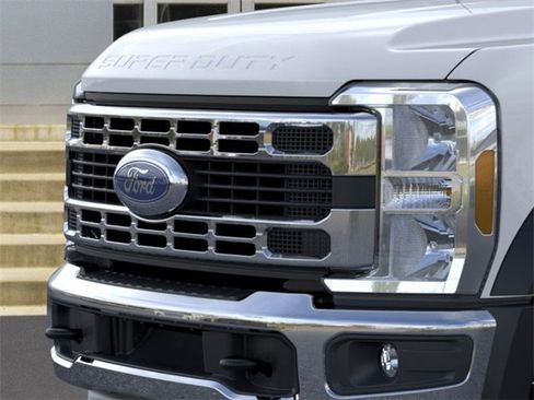 New 2026 Ford F450 XL w/ XL Chrome Package image 17