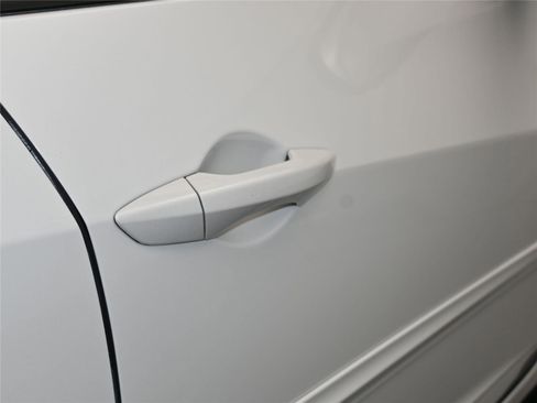 Certified 2022 Acura RDX SH-AWD w/Tech image 15