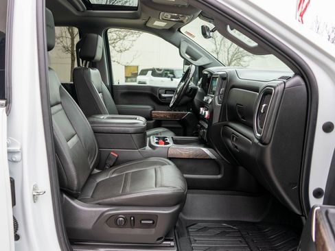 Used 2020 GMC Sierra 2500 Denali w/ Denali Ultimate Package image 10