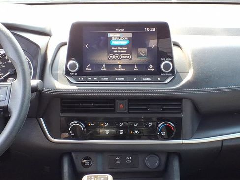 Used 2024 Nissan Rogue S AWD/4WD image 12