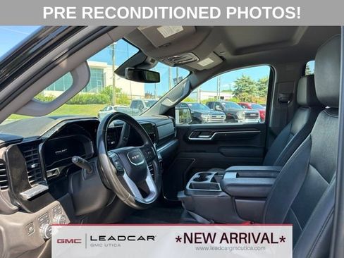 Used 2023 GMC Sierra 1500 SLT w/ X31 Off-Road Package AWD/4WD image 18