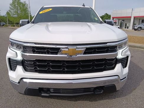 Used 2025 Chevrolet Silverado 1500 LT w/ Work Truck Package AWD/4WD image 8