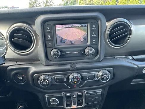 Used 2020 Jeep Wrangler Unlimited Sport S image 18