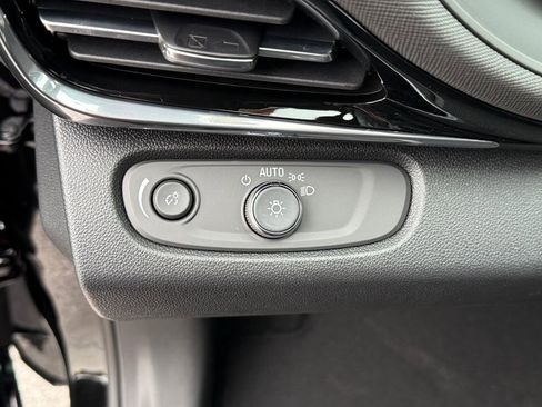 New 2026 Buick Envista Sport Touring image 28