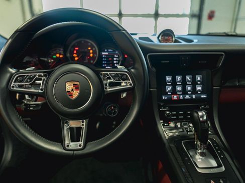 Used 2019 Porsche 911 Turbo AWD/4WD image 31
