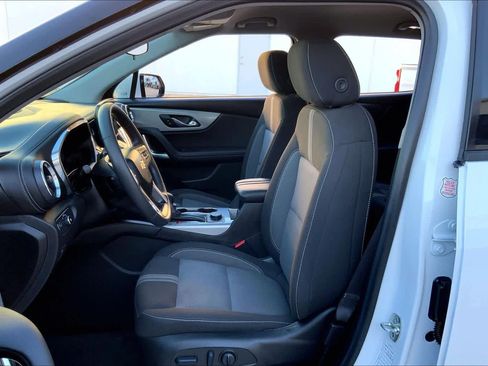 Used 2025 Chevrolet Blazer LT image 7