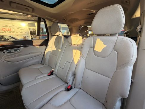Used 2016 Volvo XC90 T6 Momentum w/ Momentum Plus Package AWD/4WD image 14