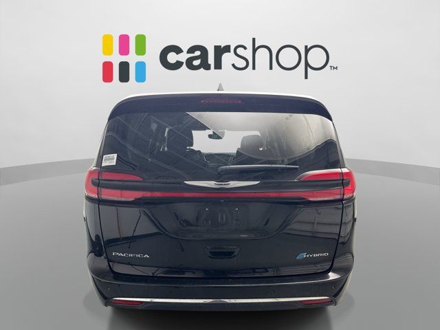Used 2024 Chrysler Pacifica Limited FWD image 4