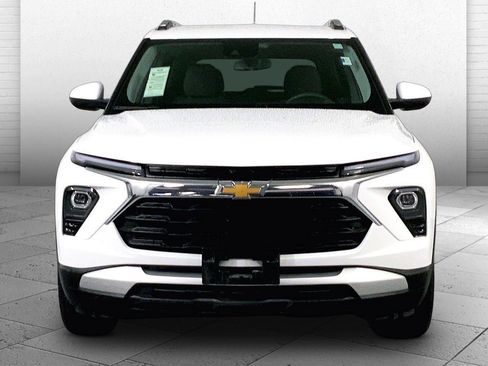 Used 2026 Chevrolet TrailBlazer LT w/ Driver Confidence Package image 2