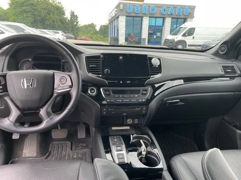 Used 2022 Honda Pilot Black Edition image 9