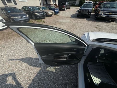 Used 2021 Hyundai Elantra SEL FWD image 14