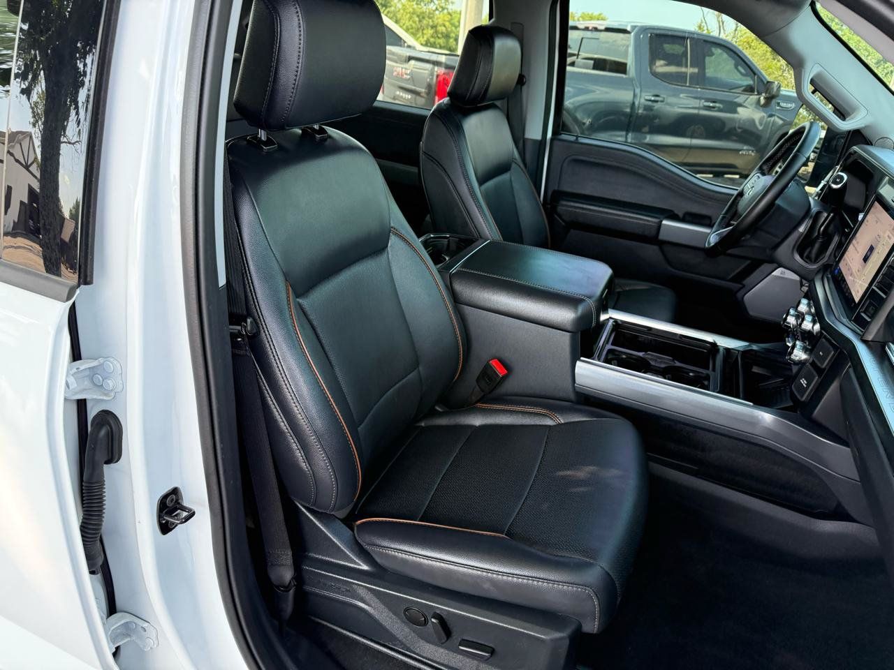 Used 2025 Ford F250 Lariat AWD/4WD image 22