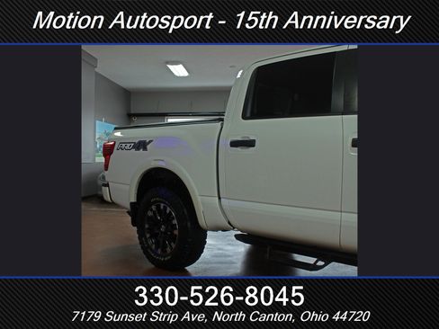 Used 2019 Nissan Titan SV image 52