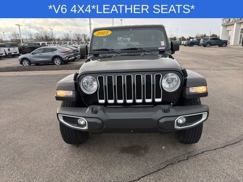 Used 2021 Jeep Wrangler Unlimited Sahara w/ Uconnect 4C Nav & Sound Group image 4