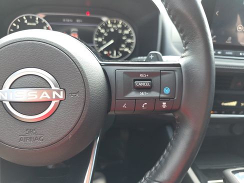 Used 2023 Nissan Rogue SV w/ SV Premium B Package FWD image 15