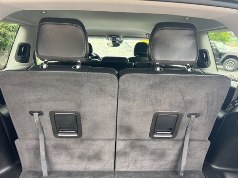 Used 2022 Jeep Grand Cherokee L Limited image 15