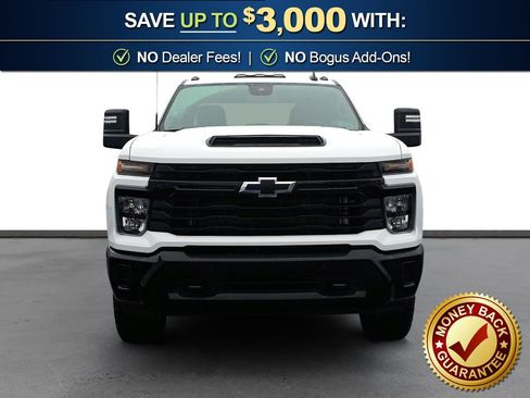 Used 2025 Chevrolet Silverado 2500 Custom w/ Custom Value Package image 11