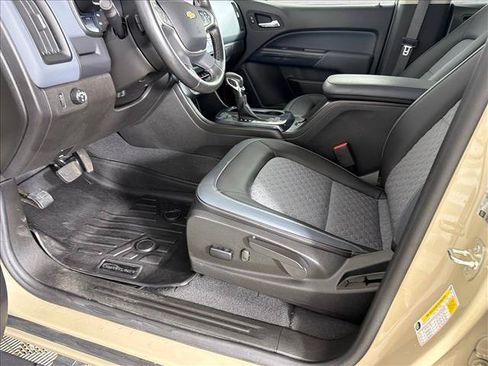 Used 2022 Chevrolet Colorado Z71 RWD image 9