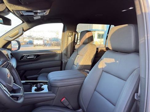 New 2026 Chevrolet Suburban LT w/ Comfort Package image 16