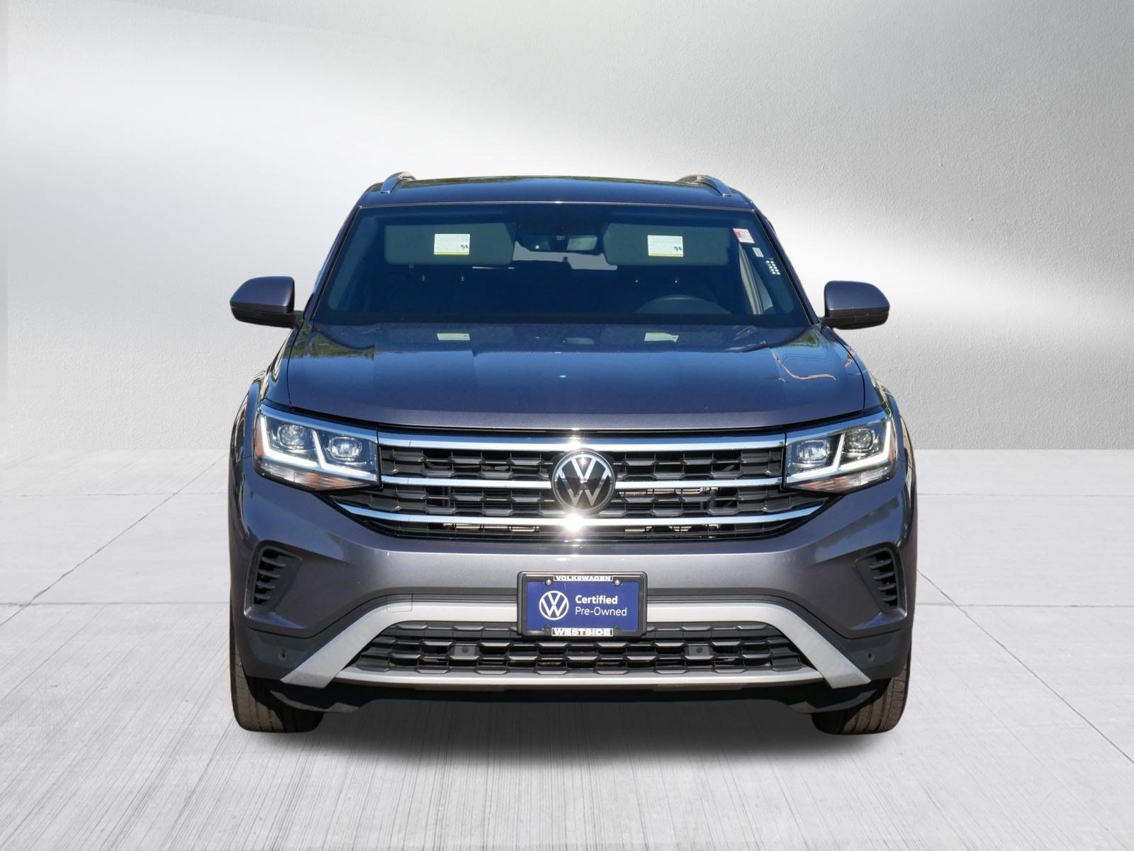 Certified 2023 Volkswagen Atlas Cross Sport SE w/ Panoramic Sunroof Package AWD/4WD image 2