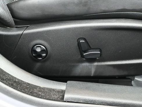 Used 2018 Chrysler 300 S w/ Beats Audio Group image 49