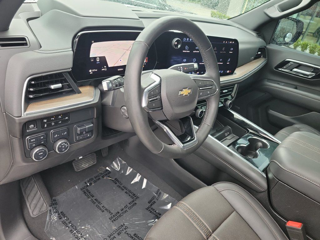 Used 2025 Chevrolet Tahoe High Country AWD/4WD image 25