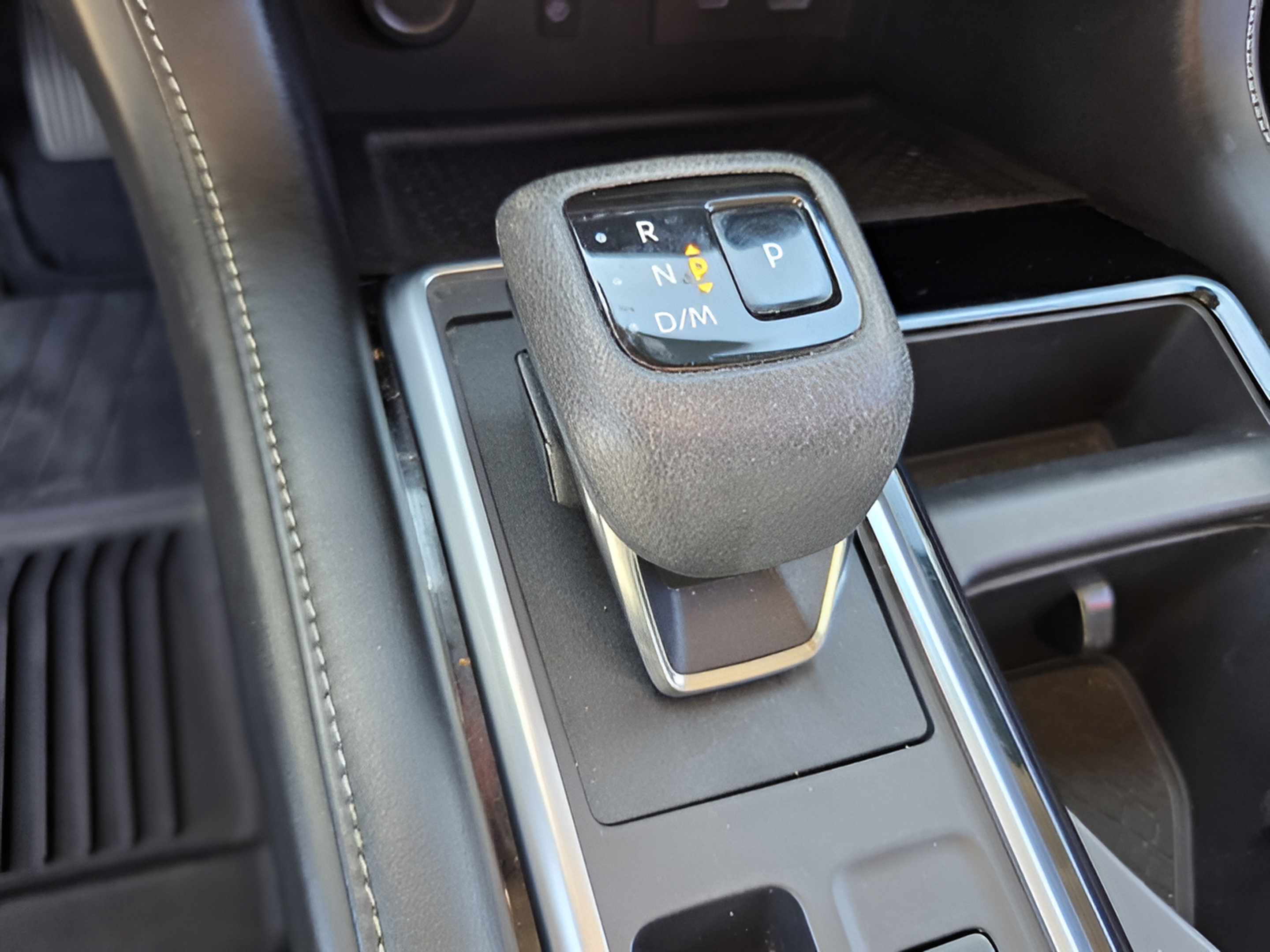 Used 2022 Nissan Pathfinder SL w/ SL Premium Package FWD image 22